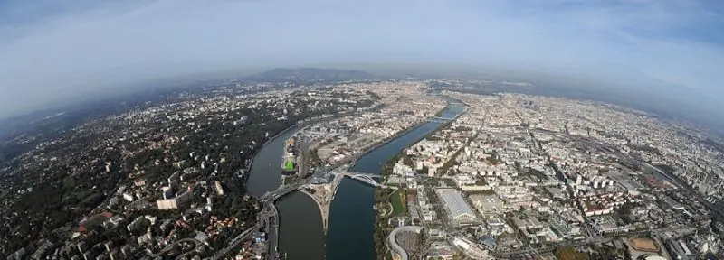 Vue aérienne de la ville de Lyon, zone d'intervention principale de notre société de nettoyage.